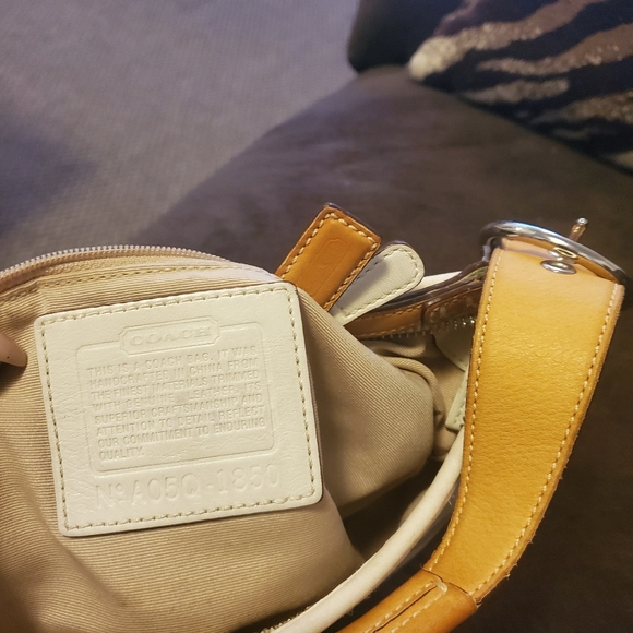 Purse - Picture 3 of 3